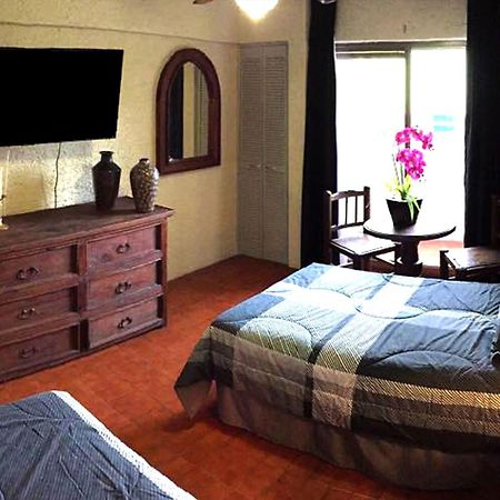 Aurora Suites Zapopan Esterno foto